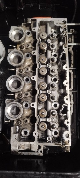Peugeot 206 1.4 HDI hengerfej 