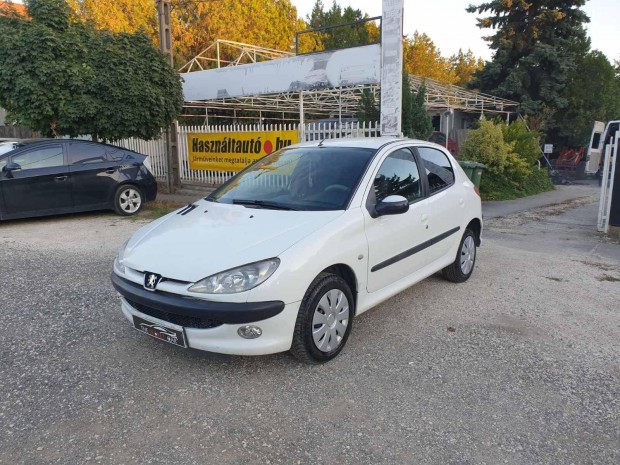 Peugeot 206 1.4 HDi Premium Sok vizsga! 4L/100K...