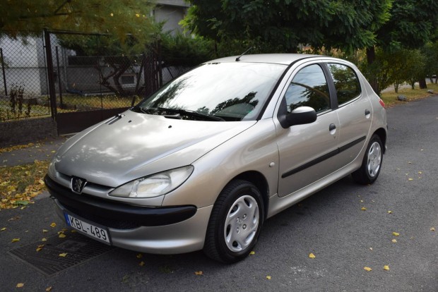 Peugeot 206 1.4 Trendy Magyar! Működő klíma!