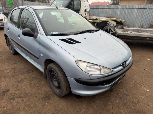 Peugeot 206 1.4 -10FSB- bontott alkatrszek