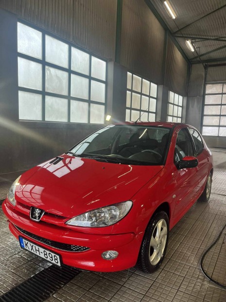 Peugeot 206 1.4 benzin
