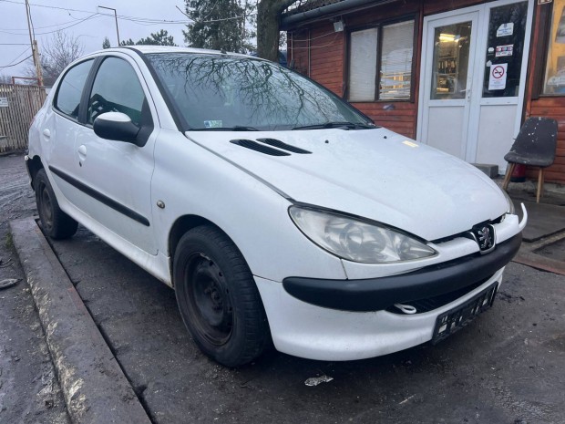 Peugeot 206 1.4i (2005) KFW Alkatrszek #M2307