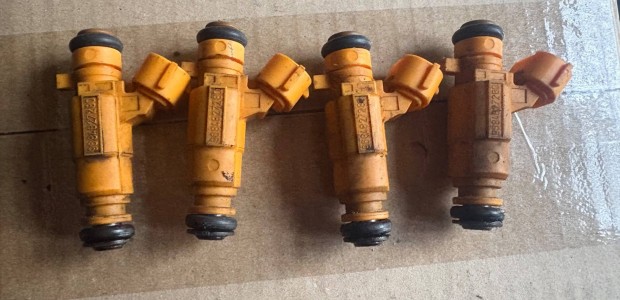 Peugeot 206 206+ 207 citroen C3 1.1 benzin Hfz injektorok