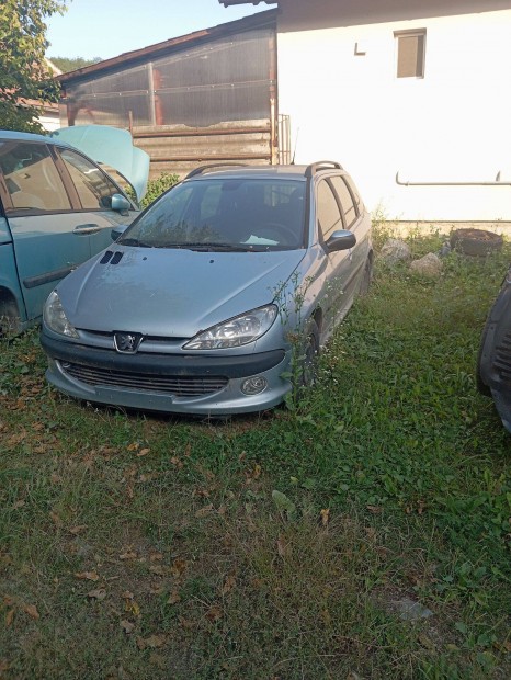Peugeot 206 2.0 HDI Kombi alkatrészek eladók