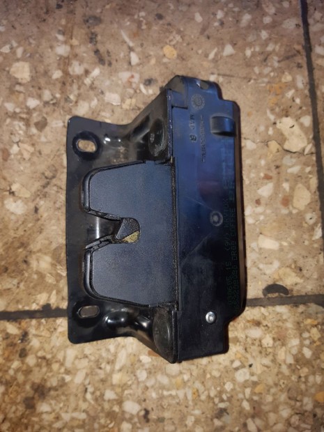 Peugeot 206 Csomagt�rajt� Z�r + K�zpontiz�r Motor