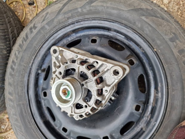 Peugeot 206 Generátor Injektor akkumulátor