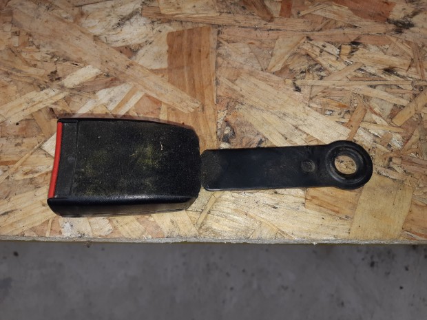 Peugeot 206 H�ts� Biztons�gi �v Csatlakoz�