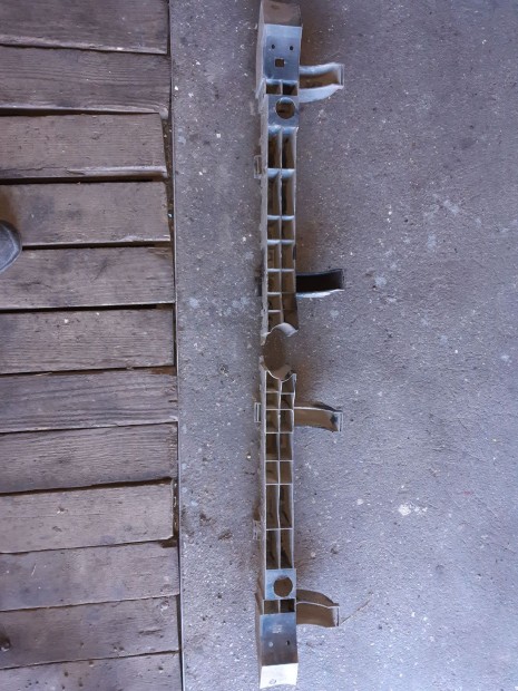 Peugeot 206 H�ts� L�kh�r�t� Merev�t�