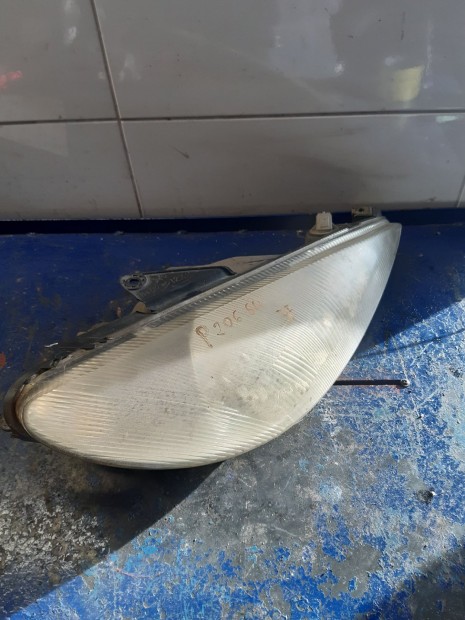 Peugeot 206 Jobb Els� L�mpa / F�nysz�r�