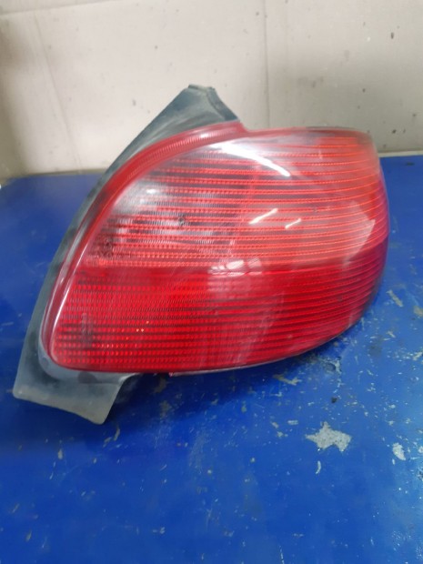 Peugeot 206 Jobb Hátsó Lámpa