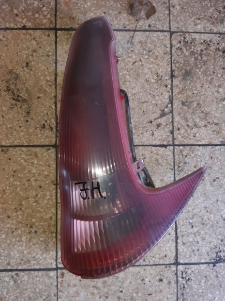 Peugeot 206 Jobb Hátsó Lámpa