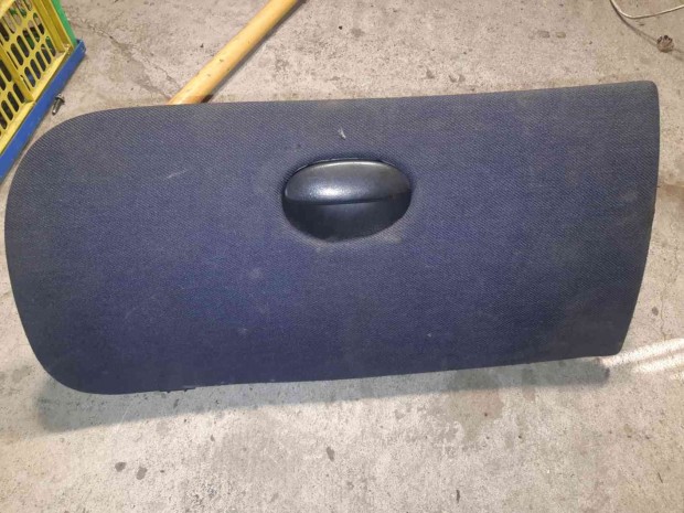 Peugeot 206 Keszty�tart� Ajt�