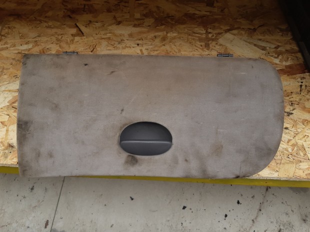 Peugeot 206 Keszty�tart� Ajt�