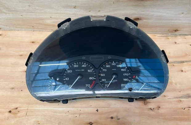 Peugeot 206 M�szerfal / M�szeregys�g / Kil�m�ter�ra