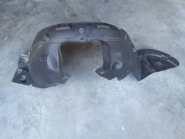 Peugeot 206 Plus bal első dobbetét kerékjárati műanyag