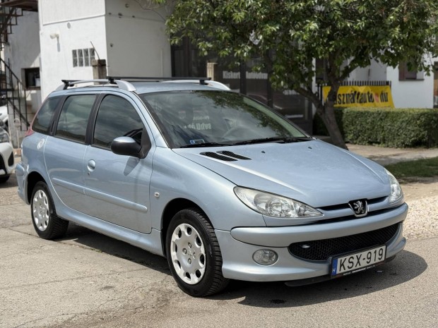 Peugeot 206 SW 1.4 Trendy Plus Magyarországi EL...