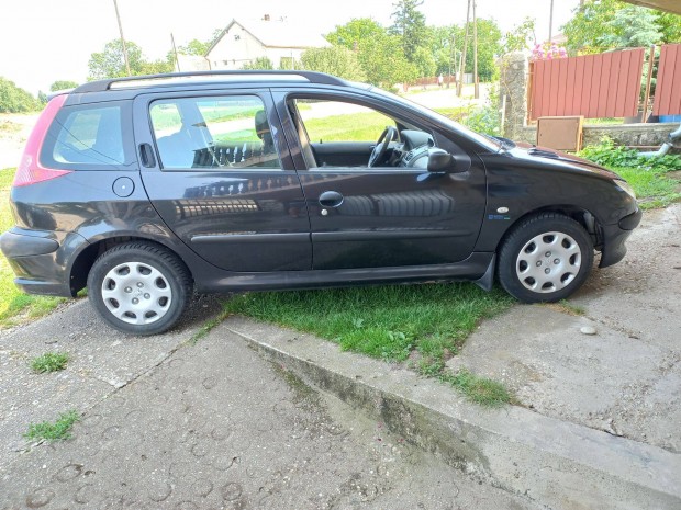 Peugeot 206 SW 1,4 hdi 115000 km-el!