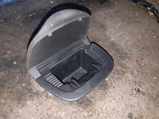 Peugeot 206 T�rol� Rekesz