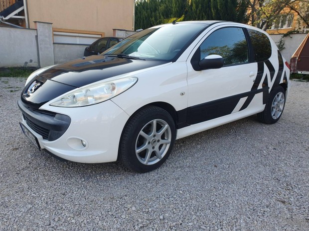 Peugeot 206+ 1.1 Urban EURO5 2011-s évj
