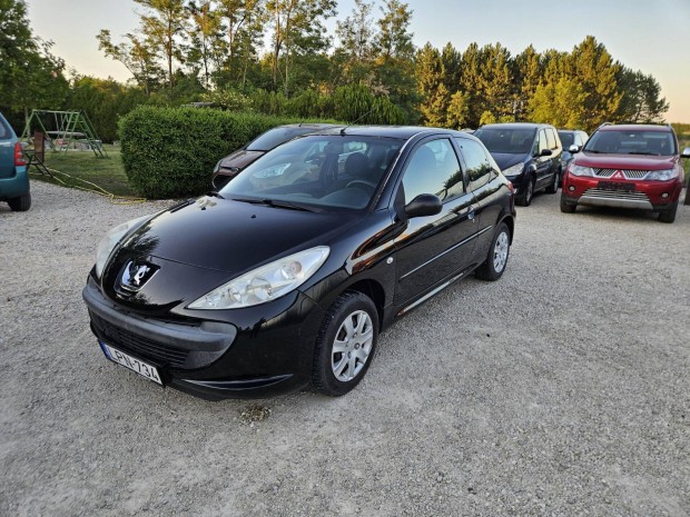 Peugeot 206+ 1.1 Urban kevs km. j klma. sok...