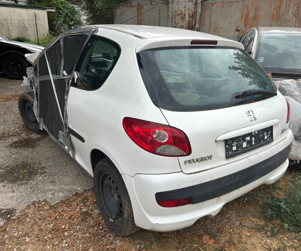 Peugeot 206 + 1.1 Hfx egyben hinyosan elad