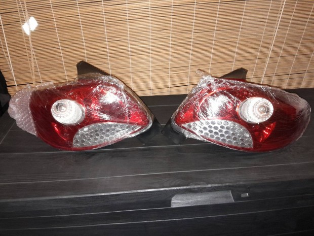 Peugeot 206+ hátsó lámpa 206 plus párban