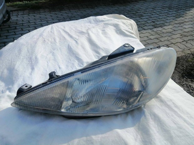 Peugeot 206 bal els� f�nysz�r�