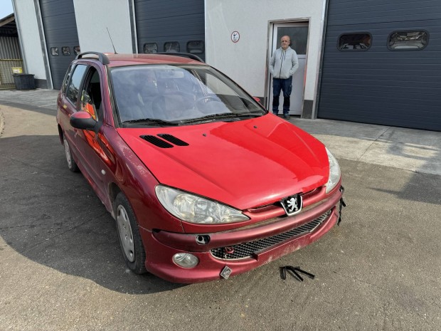 Peugeot 206 bontott alkatrszek 