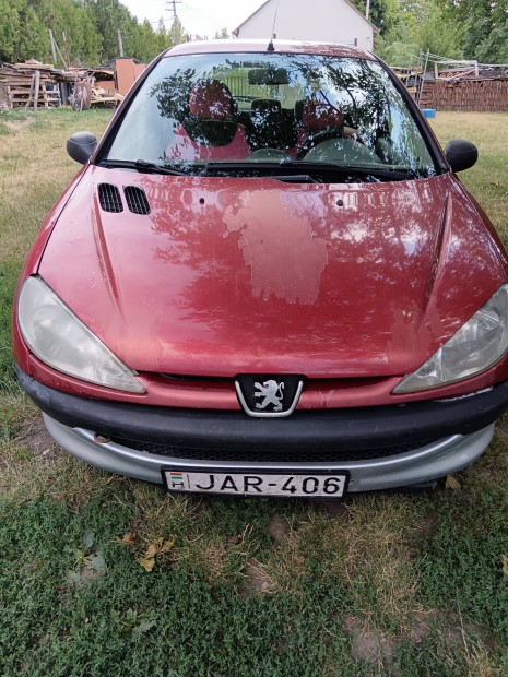 Peugeot 206,érvényes magyar okmányokkal, 2026.12 hóig műszakival