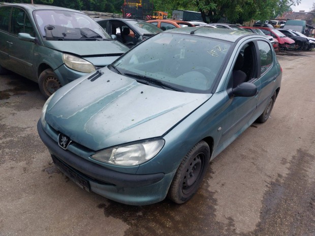 Peugeot 206 karosszéria elemei