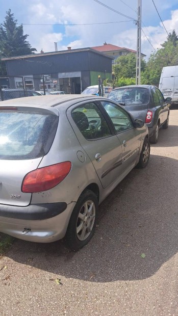 Peugeot 206 kuplunghibás lejárt műszakival olcsón eladó