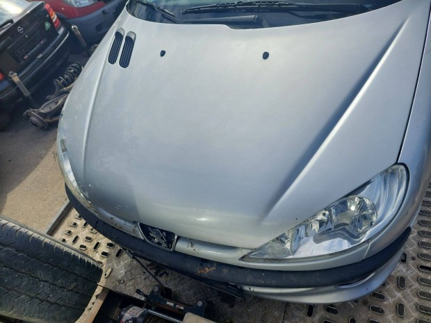 Peugeot 206 motorháztető