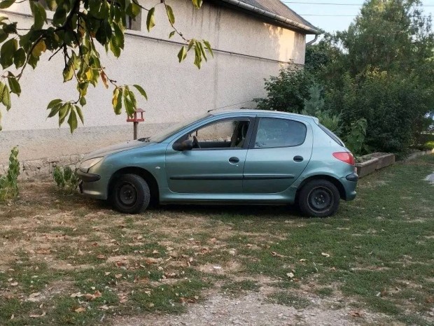Peugeot 206 os személygép kocsi