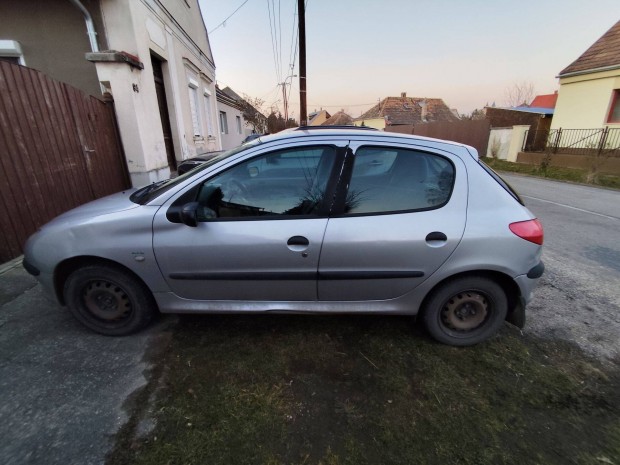 Peugeot 206 szgk