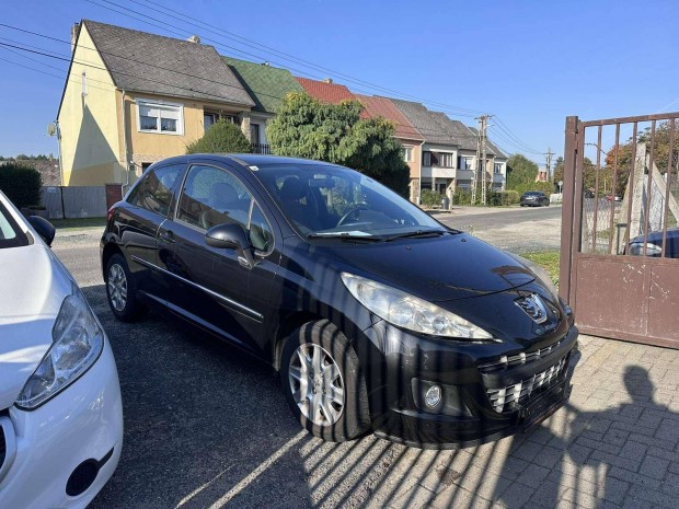 Peugeot 207 1.4 200 v EURO5 98.000km!