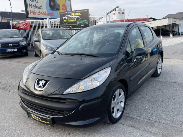 Peugeot 207 1.4 Trendy Megk�m�lt! Sz.k�nyv!