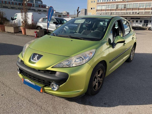Peugeot 207 1.4 VTi Urban Garanci�val . ingyene...