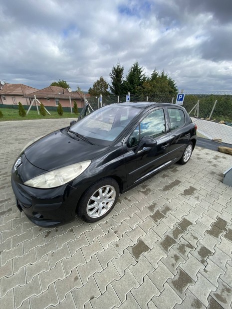 Peugeot 207 1.6 HDI magnszemlytl elad