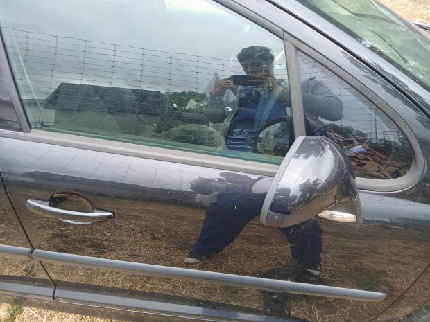 Peugeot 207 1.6 hdi 110Jobb első ajtó üresen igény esetén kompletten