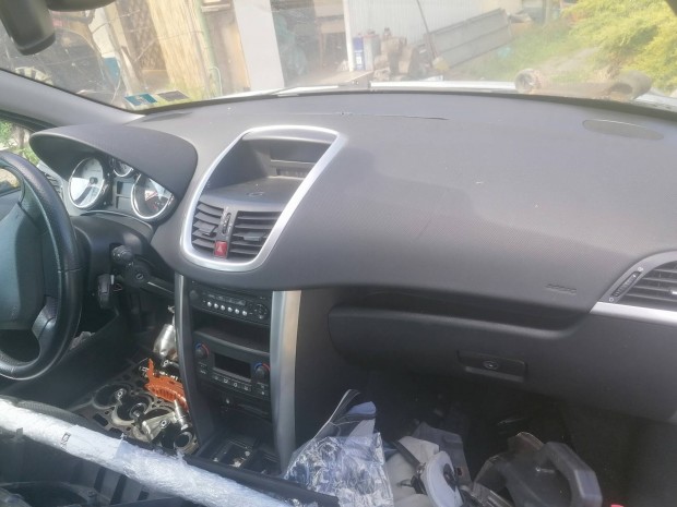 Peugeot 207 1.6vti