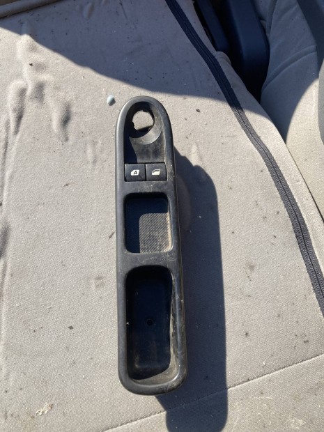 Peugeot 207,308 bal oldali ablakemel kapcsol