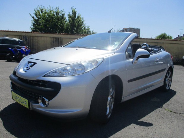 Peugeot 207 CC 1.6 VTi Feline