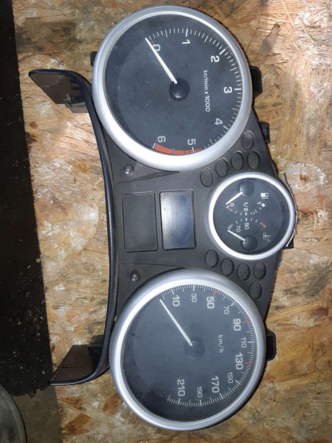 Peugeot 207 �raegys�g / Kilom�ter�ra