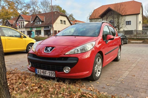 Peugeot 207 SW 1.4 VTi Premium Outdoor panorma...