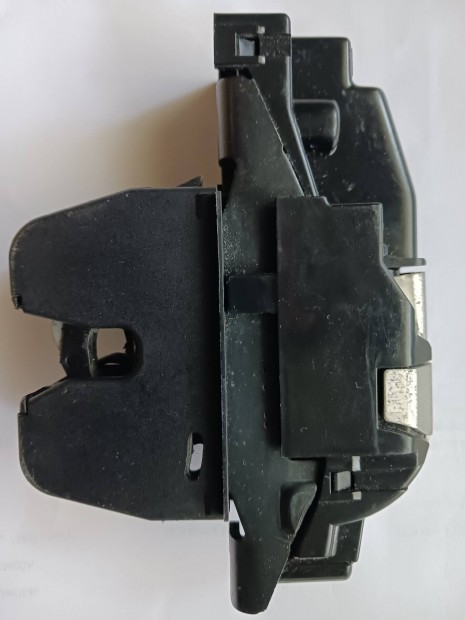 Peugeot 207 csomagtérajtó központi zár,