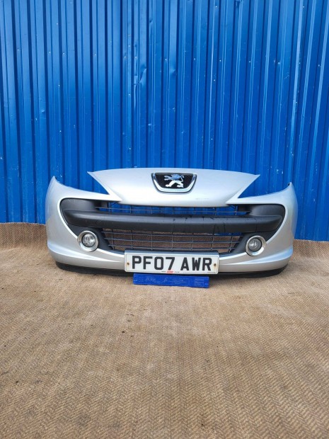 Peugeot 207 gyári 9654356880 első lökhárító ezüst