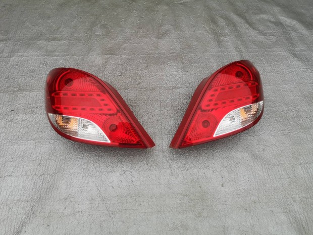 Peugeot 207 gyri hts lmpa bal-jobb 