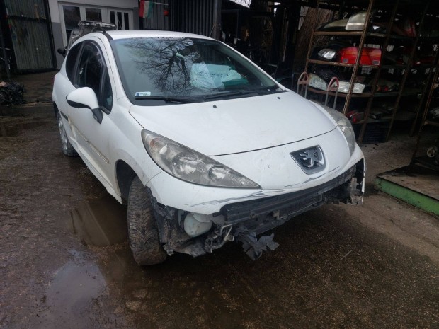 Peugeot 207 karossz�ria elemei feh�r