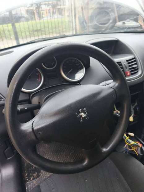 Peugeot 207 korm�ny 