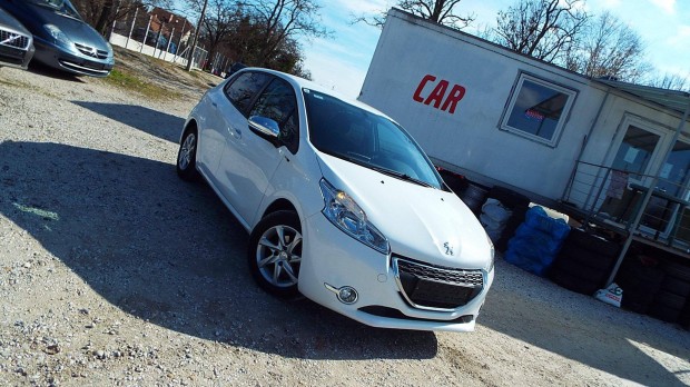 Peugeot 208 1.2 VTi Puretech Style Vezszknyvkl...